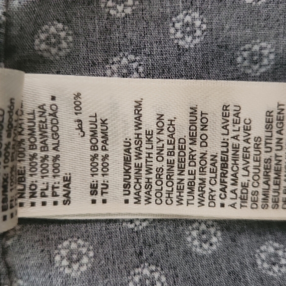 3/$20 Good Threads Navy Blue Floral Print Button-Up Shirt - Picture 8 of 9